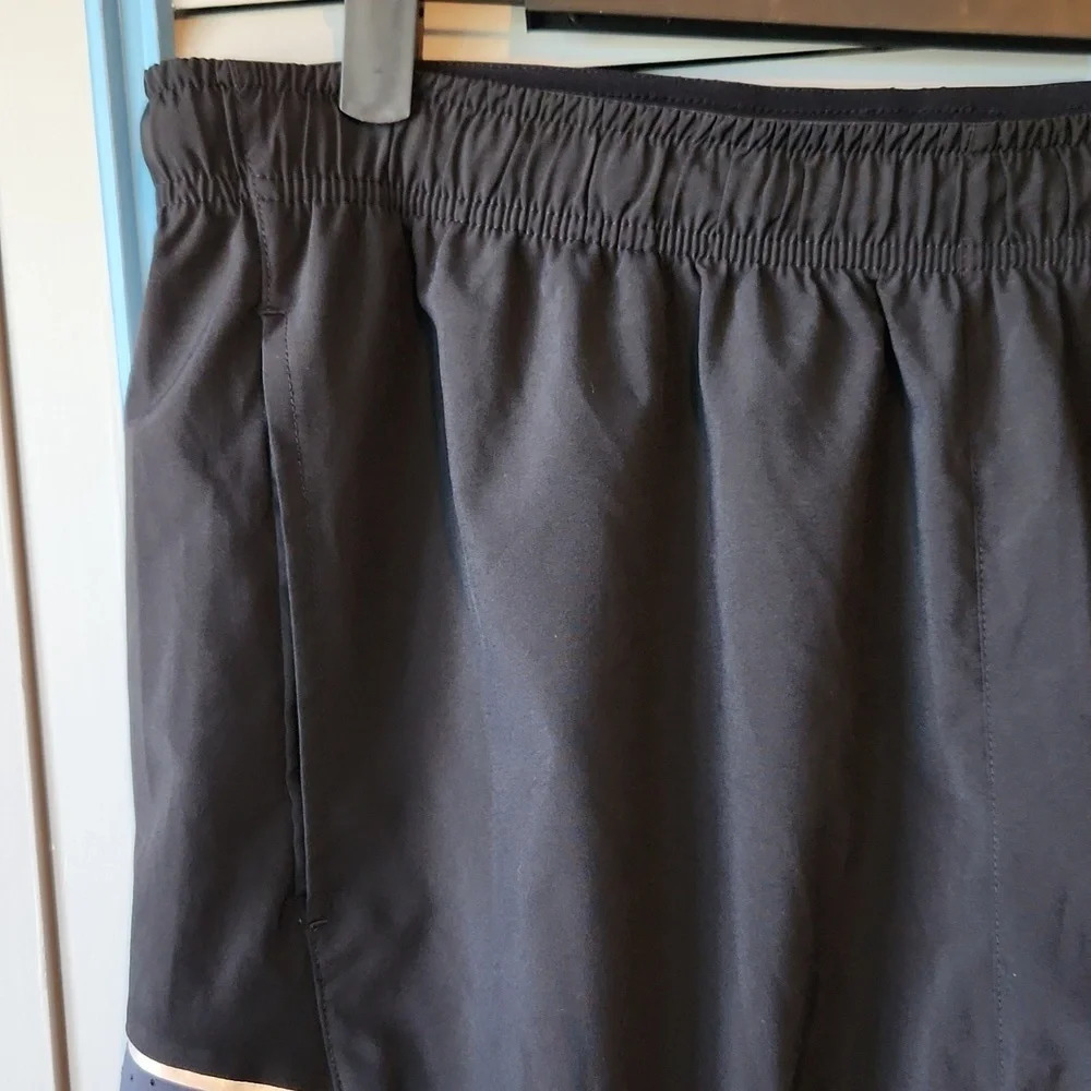 Final Sale Russell Black Athletic Shorts - Picture 3 of 12